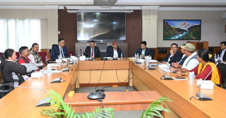 लघुवित्त पीडित र सरकारको वार्ता टुङ्गिएन, भोलि पुनः बस्ने