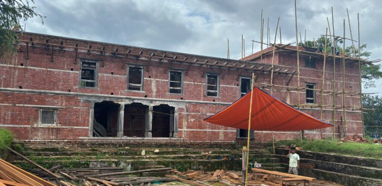 बजेट अभावले लम्बियो लमजुङ दरबार पुनर्निर्माण