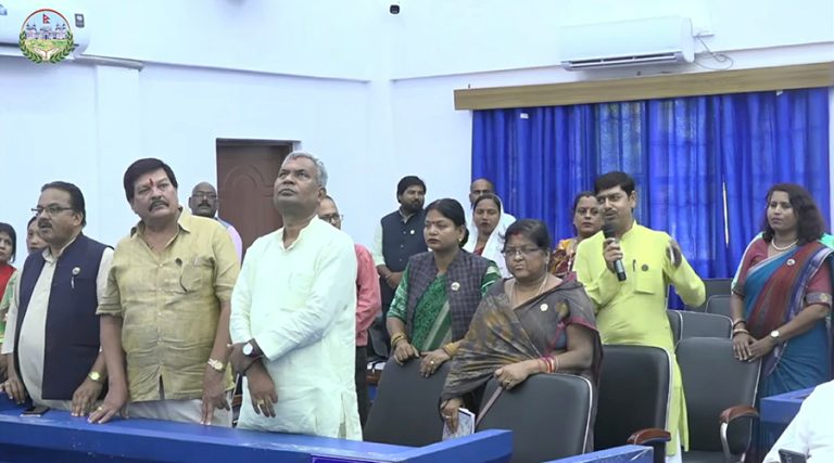 प्रतिपक्षको अवरोधले मधेश प्रदेश सभा बैठक १० मिनेटका लागि स्थगित