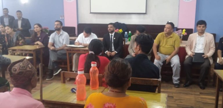 खरीपाटीमा मन्त्रीका आश्वासन : हामीले जग्गा पहिचान गर्नुछ, ढिलोचाँडो लालपुर्जा पाउनुहुन्छ