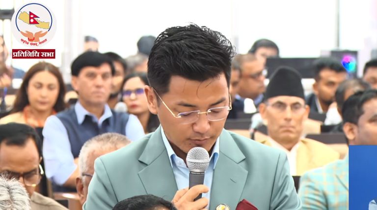 गगन थापाको घर अगाडि प्रहरी प्रशासनकै सहयोगमा शंकास्पद गाडी पार्किङ भएको कांग्रेसको दाबी