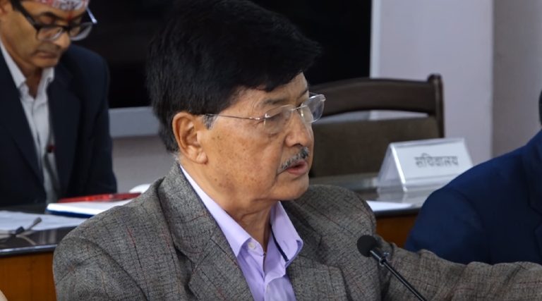 सांसद तामाङ भन्छन्– बैंकमा बढ्दो तरलताले देशलाई ‘लिक्विडिटी ट्र्याप’मा पार्नसक्छ