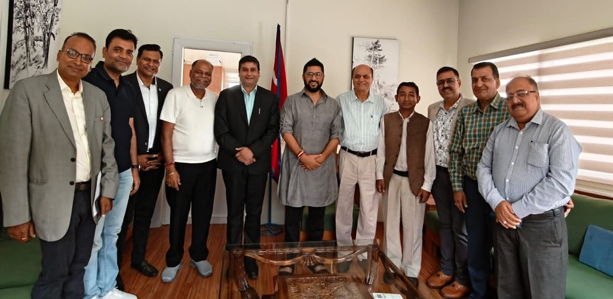 रवि लामिछानेसँग वीरगञ्ज सडक विस्तार अन्योलबारे छलफल
