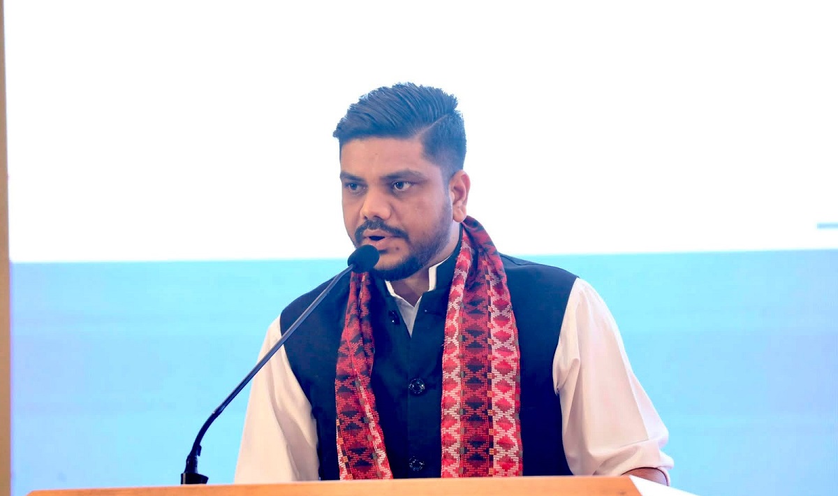 विदेश जाँदा श्रमिकले ऋण लिनुपर्ने बाध्यता अन्त्य गर्ने श्रममन्त्रीको घोषणा