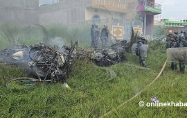 सिरहा बढ्यो तनाव, मोटरसाइकलमा आगजनी