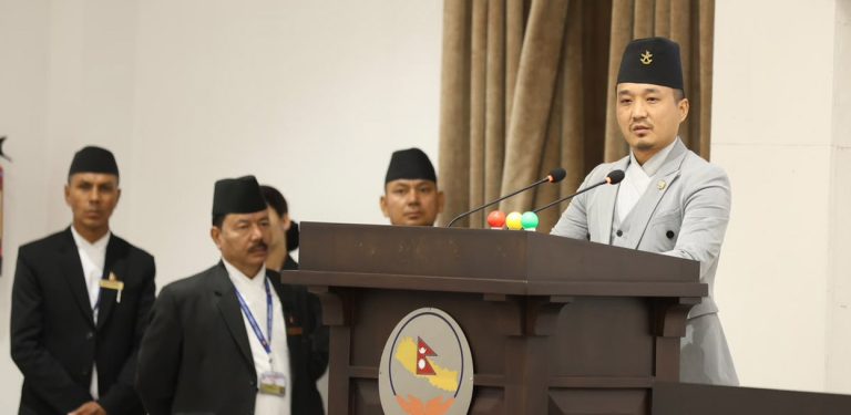 म स्टन्टबाजी गर्न आएको होइन, देशको सेवा गर्न आएको हुँ : गृहमन्त्री गुरुङ