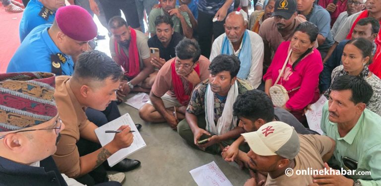 मिटरब्याज पीडित र गृहमन्त्रीबीचको वार्ता : तीन आयोगको प्रतिवेदन सार्वजनिक गर्न निर्देशन