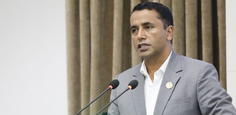 सरकार प्रश्नबाट भाग्न मिल्दैन, प्रधानमन्त्रीले सदनमा जवाफ दिनुपर्छ : प्रमुख सचेतक दुलाल