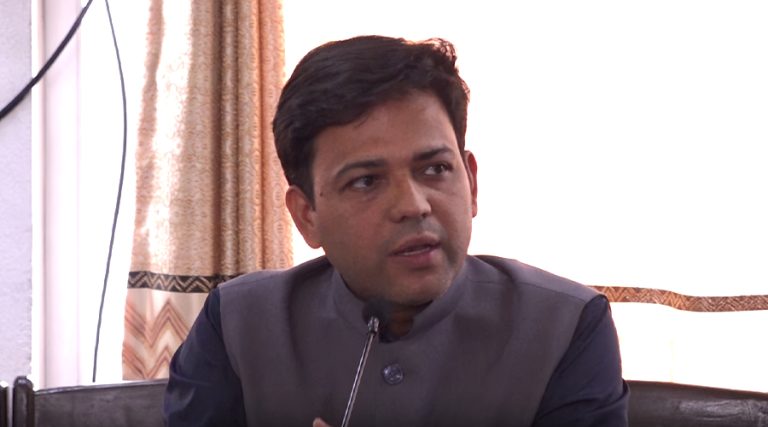 रास्वपा सांसद आचार्यको चिन्ता– समितिका उजुरी वर्षौं टुंगो नपुग्ने अवस्था बन्यो
