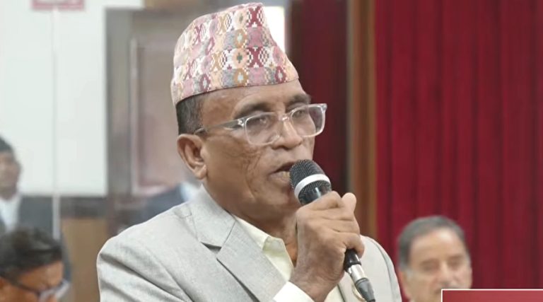 कानुन बनाएर मन्त्रीले एक जना मात्रै स्वकीय सचिव राख्ने व्यवस्था गर्न माग