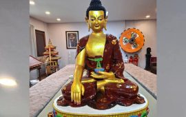 लन्डनस्थित नेपाली दूतावासमा ३ फिट अग्लो बुद्ध प्रतिमा स्थापना हुँदै