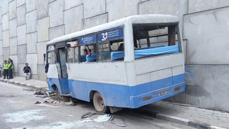 ग्वार्कोमा बस दुर्घटना हुँदा एकजनाको मृत्यु, ६ जना घाइते