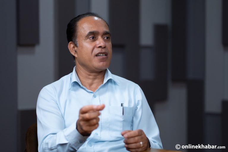 फोहोर थुपार्ने होइन, तेल र ऊर्जा निकाल्ने बाटोमा जानुपर्छ
