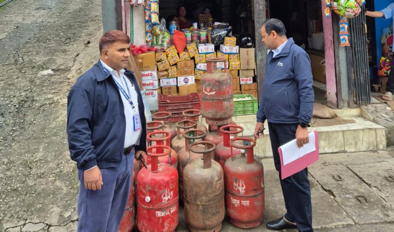 गुल्मीमा ग्याँस अभाव भएपछि अनुगमन