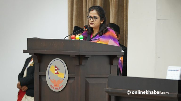ग्यास अभावबारे उद्योग मन्त्रीको ‘झारा टार्ने’ जवाफ