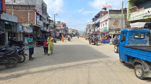 सिरहाको गोलबजारमा कर्फ्यू हटाइयो