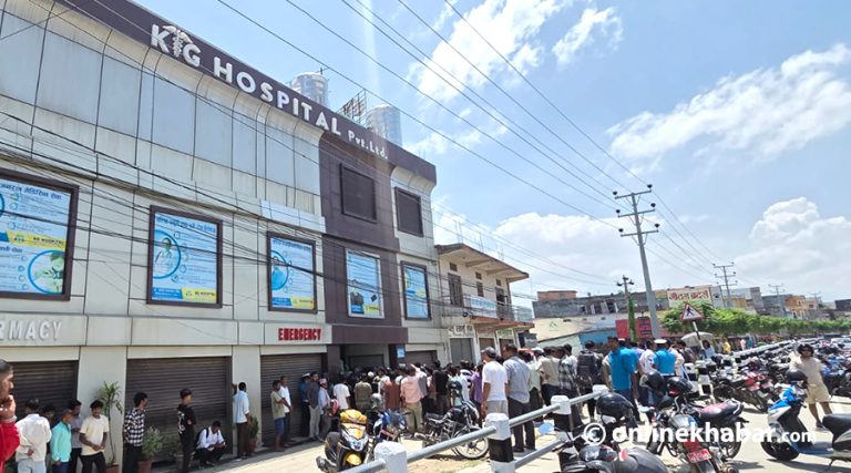 पत्थरीको शल्यक्रियाका क्रममा महिलाको मृत्यु भएपछि धनगढीको केजी हस्पिटलमा तनाव