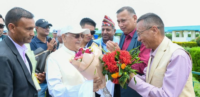 फागुन २१ को निर्वाचनपछि ओली पहिलो पटक गृहजिल्ला झापा पुगे