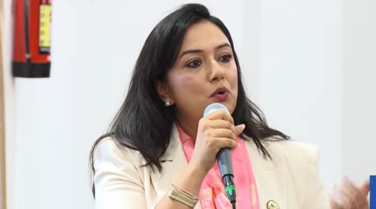 रास्वपा सांसदलाई खुश्बु ओलीको सुझाव : प्रधानमन्त्रीसमक्ष डेलिगेसन जानुस्