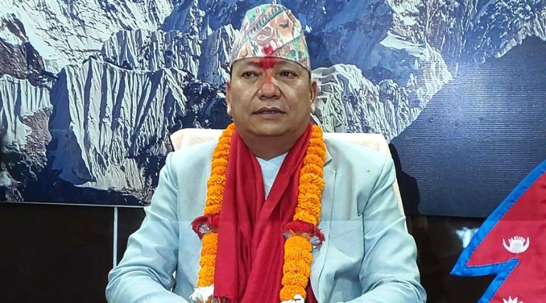 बागमतीका मुख्यमन्त्री किरण थापामगरले आइतबार विश्वासको मत लिने