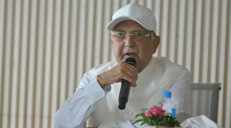 विपत्तिको समयमा कसैले पनि राजनीति नगरौं : ओली