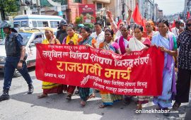 लघुवित्त तथा वित्तीय शोषणविरुद्ध ‘राजधानी मार्च’ (तस्वीरहरू)