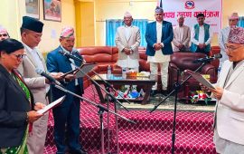 लुम्बिनी सरकारका तीन मन्त्रीले लिए शपथ  