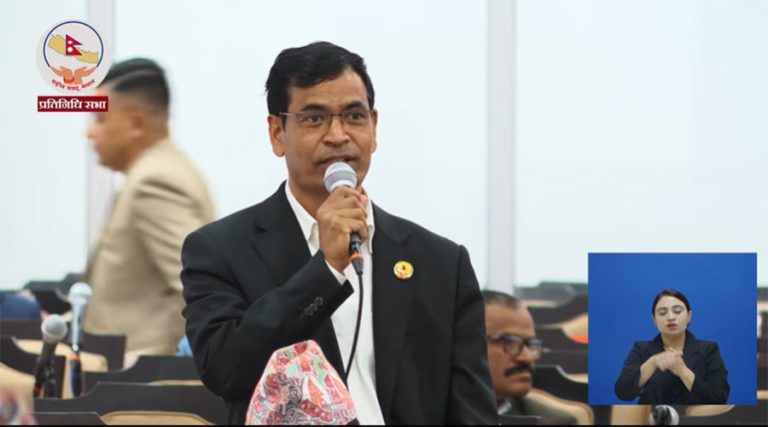 सभामुखलाई शाहीको प्रश्न- सांसद्लाई नियम पालना गर्न भन्ने अनि प्रधानमन्त्रीलाई नभन्ने ?
