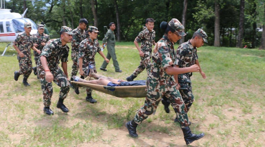 आज मात्रै ४४९ जनाको हवाइ उद्धार
