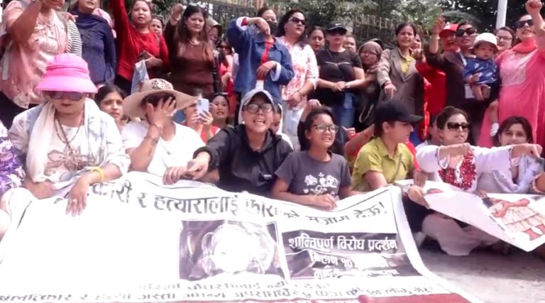 गरिमाको न्याय माग्दै शान्तिबाटीकामा प्रदर्शन