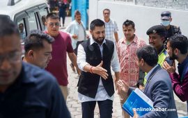 केन्द्रीय समिति बैठकमा सहभागी हुन रास्वपा नेताहरू घण्टी घरमा (तस्वीरहरू)