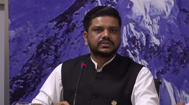 ‘फ्री भिसा फ्री टिकट’ १० वर्षदेखि कागजमै सीमित : श्रममन्त्री यादव