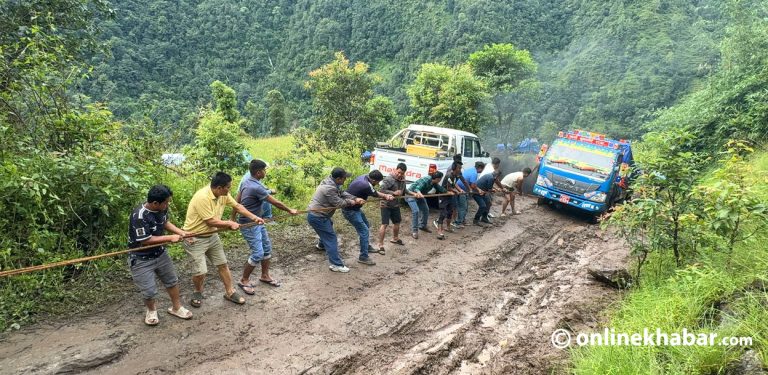 रसुवा जोड्ने वैकल्पिक मार्गमा पनि सास्ती, राहत पुर्‍याउनै हम्मे