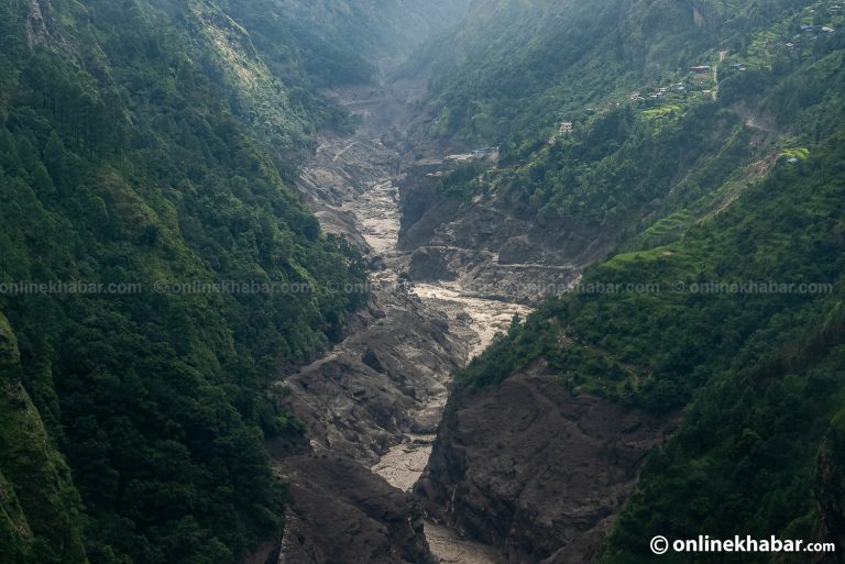 सल्यानका ४९ जना थिए बाढीप्रभावित क्षेत्रमा, ३५ सम्पर्कविहीन
