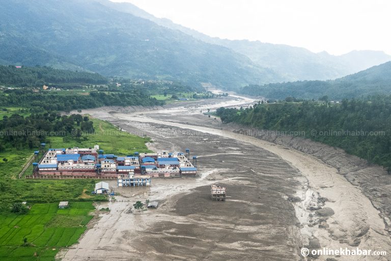 रसुवा बाढीका कारण ४४ सैनिक सम्पर्कविहीन