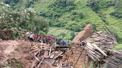 रोल्पाको सुनछहरी पहिरो : एक जनाको मृत्यु, ३ जना बेपत्ता