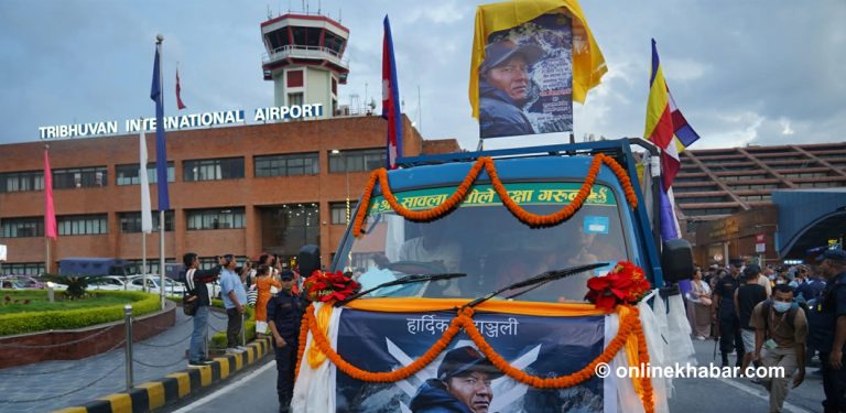 ब्रड पिकमा ज्यान गुमाएका तीन आरोहीको शव ल्याइयो (तस्वीरहरू)