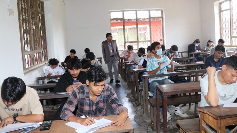 ३ हजार २२३ विद्यार्थीको प्रवेश परीक्षाको नतिजा ११ घण्टामै सार्वजनिक