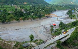 रसुवा बाढी सन्देश : धेरै होइन, अग्ला-लामा पुल बनाऊ