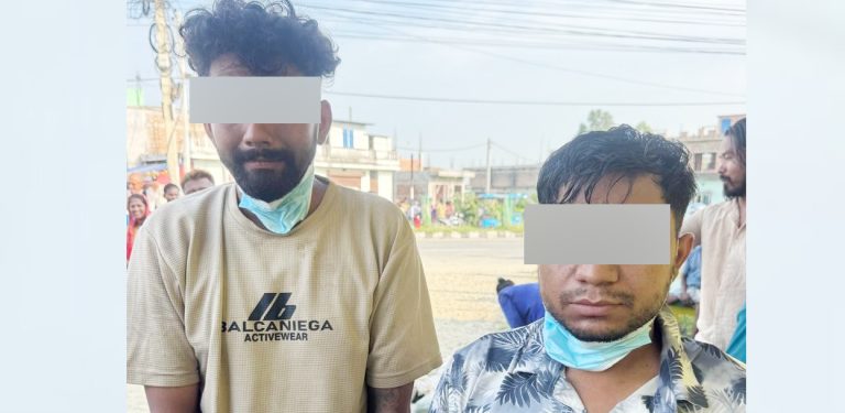 खैरो हेरोइनसहित २ जना पक्राउ