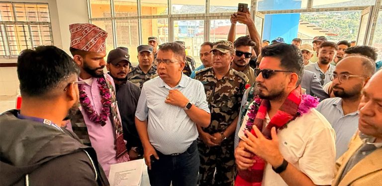 गुल्मी अस्पताल भवन निर्माणमा ढिलाइ, ठेक्का रद्द गर्न मन्त्री लम्सालको निर्देशन