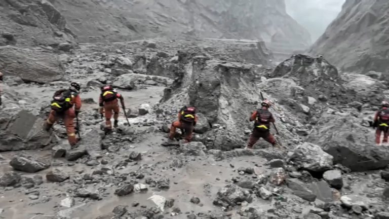 बाढीमा परी केरुङ नाकाको चीनतर्फ ७ जनाको मृत्यु, ५५४ बेपत्ता