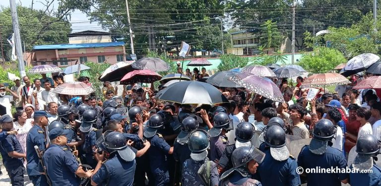 गरिमा हत्या विरोधमा बाराको पथलैयामा प्रदर्शन (तस्वीरहरू)