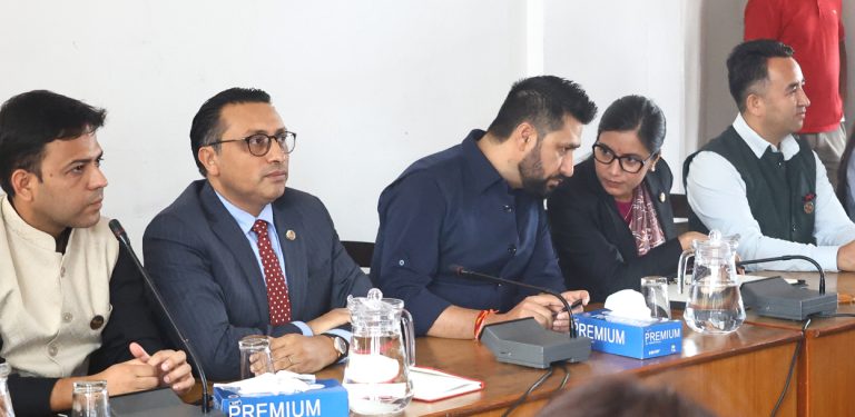 रास्वपाले बनायो संसदीय दलको विधान संशोधन कार्यदल