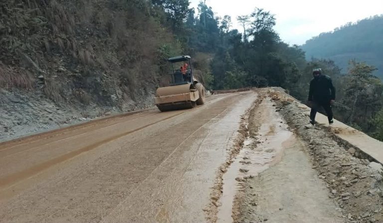 ३१ वर्षदेखि अधुरै चापाकोट–गल्याङ सडक