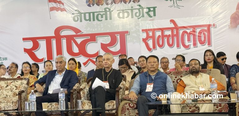 देउवा समूहले धर्मनिरपेक्षताबारे धारणा बदल्न खोजेको हो ?