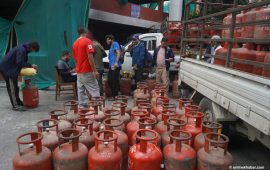 वैकल्पिक मार्गबाट साढे २४ हजार सिलिन्डर ग्यास काठमाडौं ल्याइँदै