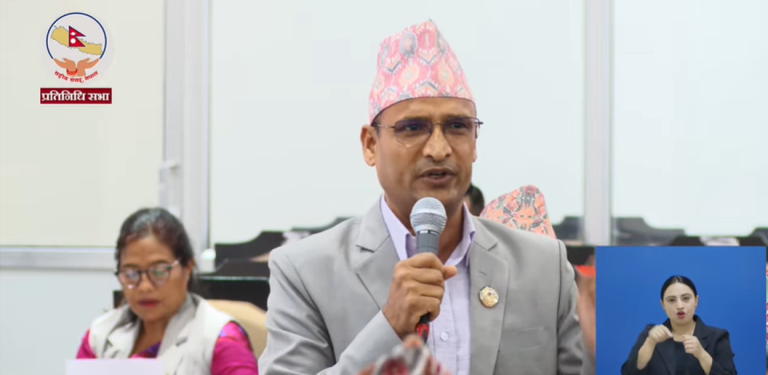 सांसद शर्माको व्यंग्य : प्रधानमन्त्री गुप्तवासमा भएकाले ग्यासको हाहाकारबारे थाहा नहनु सक्छ
