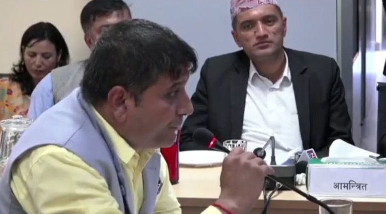 रास्वपा सांसद पन्तको प्रश्न- अन्तर्राष्ट्रिय बजारमा मूल्य घट्दा पनि उपभोक्ताले राहत किन पाउँदैनन् ?