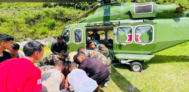 रसुवा बाढी : हेलिकप्टरमार्फत सेनाले गर्‍यो ८८ जनाको उद्धार